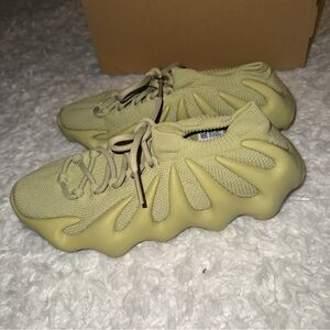 adidas Yeezy 450 Resin size 7.5 EUC in box
